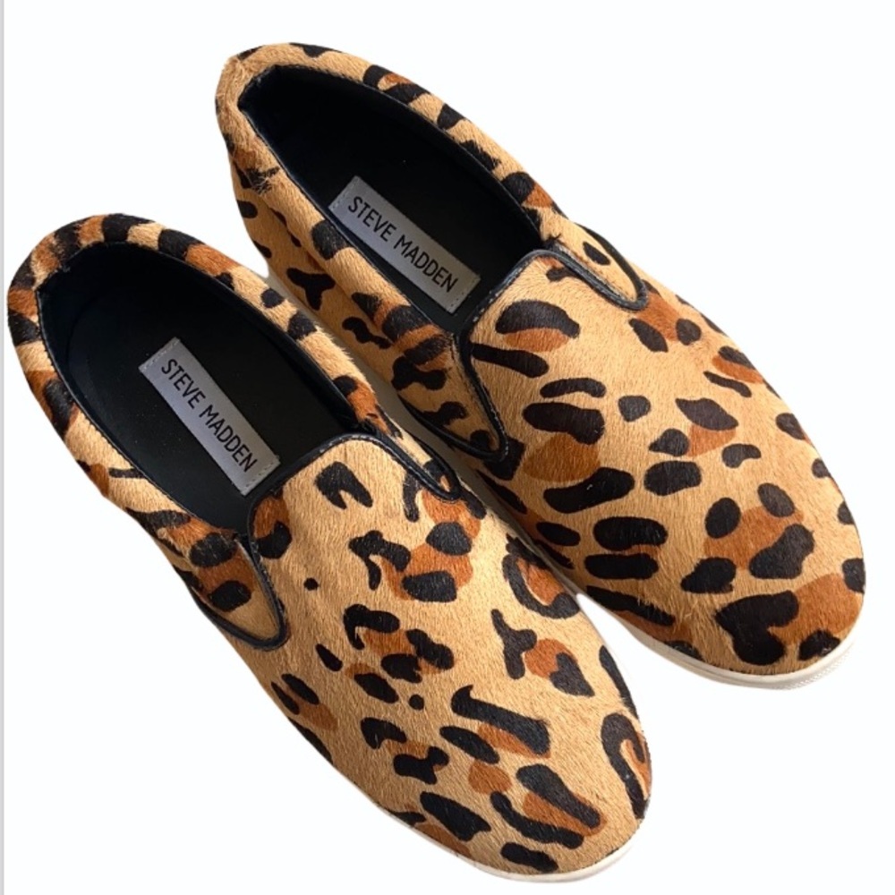 EUC Steve Madden calf hair slip-on flats